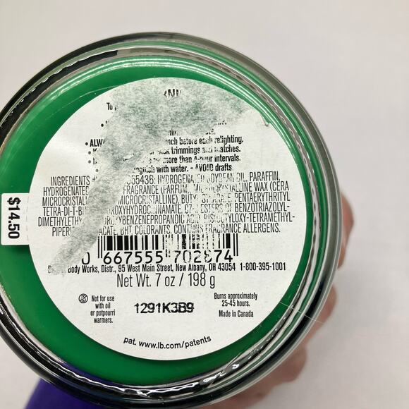 Bath & Body Works TREE FARM Single Wick Scented Candle 7 oz. - Picture 3 of 6